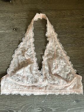 NWT Medium Light Pink Free People Unlined Lace Bralette